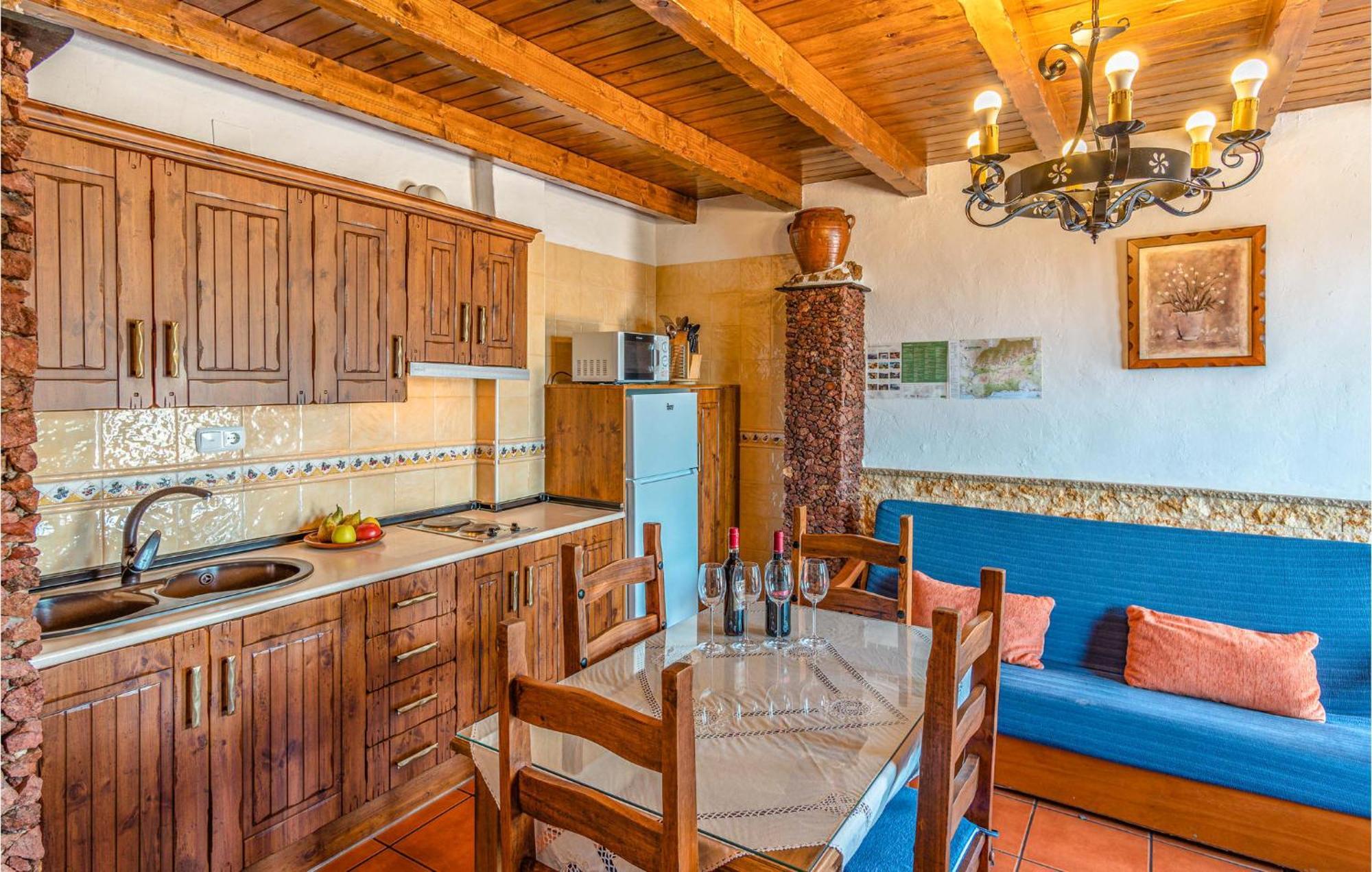 1 Bedroom Lovely Home In Mecina Bombaron Exterior photo